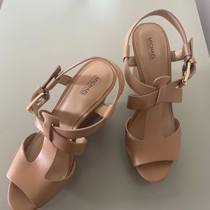 Michael Kors Nude Sandal Wedges with Gold Buckle| sz 8